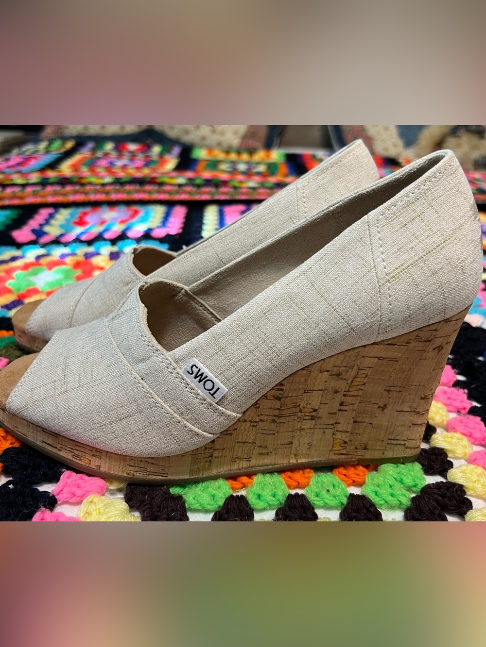 NWT TOMS Natural Canvas Cork Wedge Espadrille in Beige